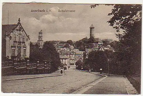 15055 Ak Auerbach im Vogtland Schulstrasse 1920