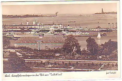 15027 Ak Kiel Kriegshafenanlagen mit Ehrenmal 1937
