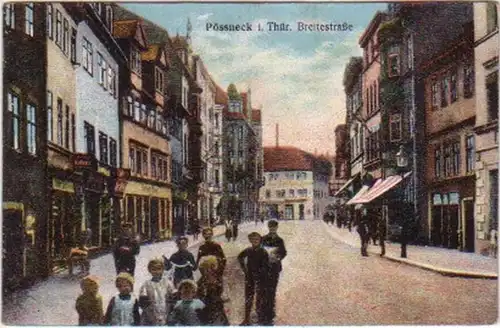 14654 Ak Pössneck in Thür Breitestraße um 1920