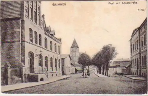 14643 Ak Grimmen Post mit Stadtkirche um 1910