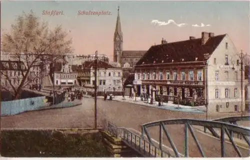 14583 Ak Staßfurt Schulzenplatz avec restaurant 1916