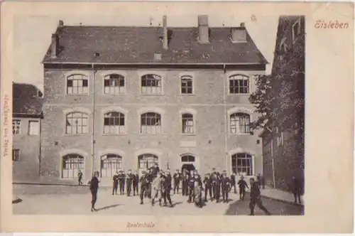 14506 Ak Eisleben Realschule mit Schülern um 1910