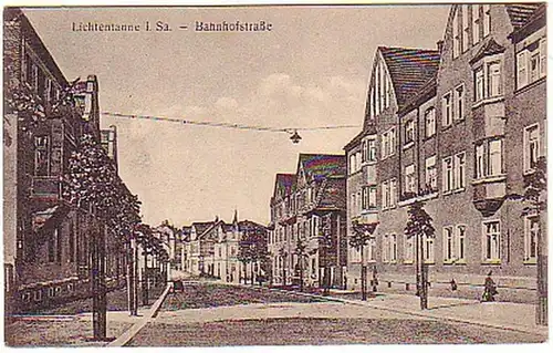 14339 Ak Lichtentanne in Sa. Bahnhofstrasse um 1920