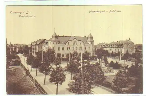 14322 Ak Radeberg Friedrichstr./ Badstr um 1920