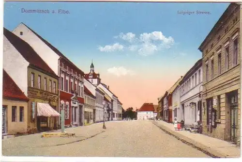 13945 Ak Dommitzsch a.Elbe Leipziger Strasse um 1910
