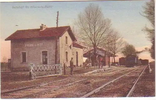 13941 Ak Bahnhof St. Hilaire le Petit mit Zug um 1915