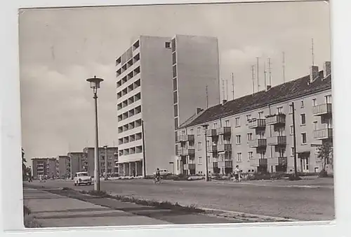 12954 Ak Weißenfels Merseburger Straße mit Hochhaus1967