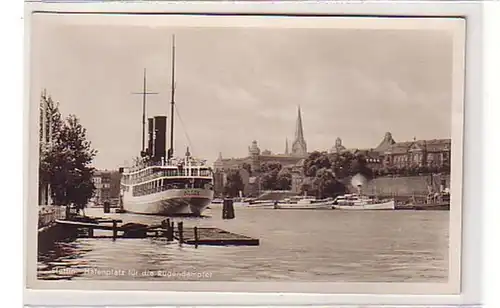 12311 Ak Stettin Hafenplatz der Rügendampfer um 1940