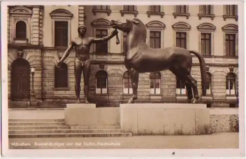 11515 Ak München Rossebändiger vor der Techn. Hochschule