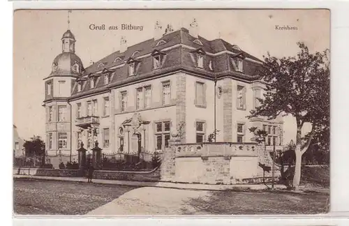 11457 Ak Salutation de Bitburg Eifel Kreishaus vers 1910