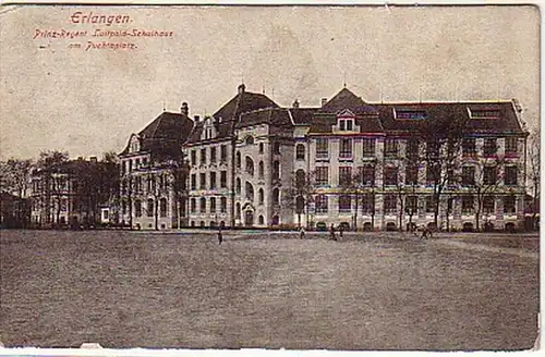 10202 Ak Erlangen Schulhaus am Puchtaplatz 1926