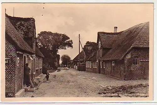 08209 Ak Utersum auf Föhr Dorfstrasse 1935