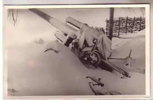 08131 Foto Ak Leski Polen Karpathen verschneites Geschütz im 2. Weltkrieg
