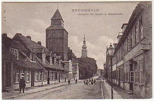 07894 Ak Greifswald Domplatz mit Jakobikirche um 1900