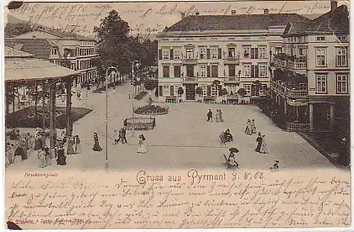 07618 Ak Gruß aus Pyrmont Brunnenplatz 1902