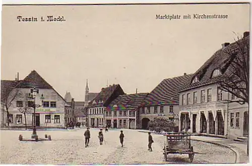 07405 Ak Tessin Marktplatz mit Kirchenstrasse um 1910