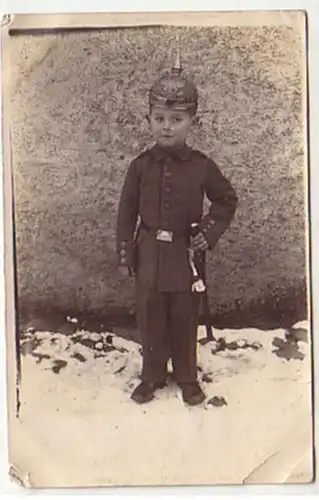07381 Photo Ak Enfant avec uniforme et capot de boutons vers 1910