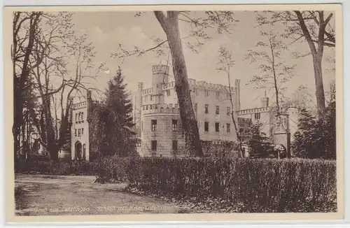 05859 Ak Salutation en Château de Letzlingen avec monument guerrier