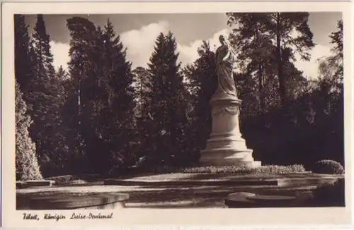 05847 Ak Tilsit Königin Luise Denkmal um 1940