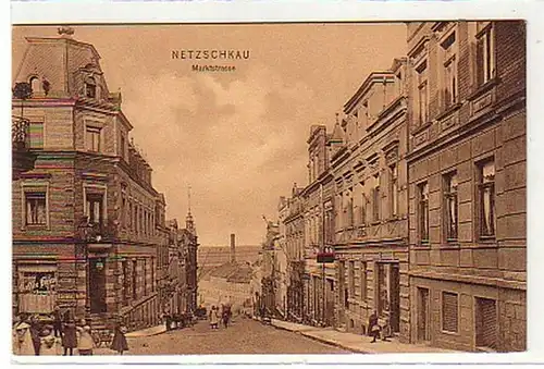 05237 Ak Netzschkau Marktstraße mit Geschäften 1907