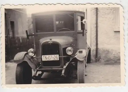 04710 Foto uralter Pkw mit Kennzeichen um 1940
