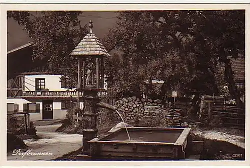 04539 Ak La fontaine du village d'Obergrainau Bavière vers 1940