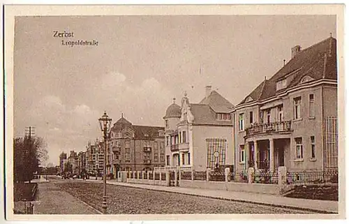 04127 Ak Zerbst Leopoldstrasse um 1925