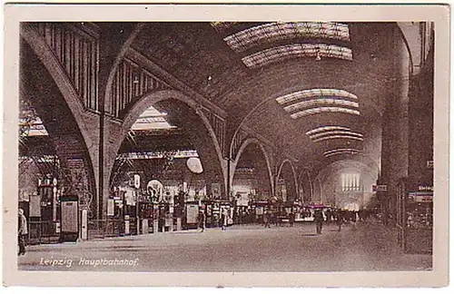03217 Ak Leipzig Gare centrale Vue d'intérieur vers 1940