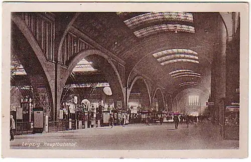 03217 Ak Leipzig Hauptbahnhof Innenansicht um 1940