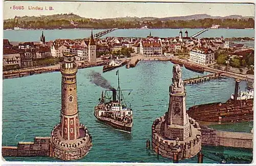 03187 Ak Lindau dans le lac de Constance entrée du port vers 1920