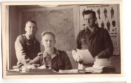 02956 Photo Ak soldats de l'armée de L'air Bureau 2e guerre mondiale