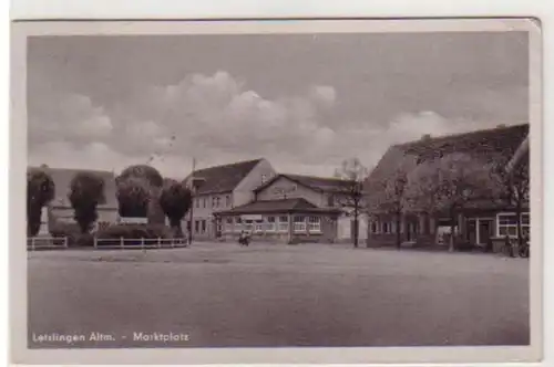 02783 Ak Letzlingen Altm. Marktplatz mit Konsum um 1950