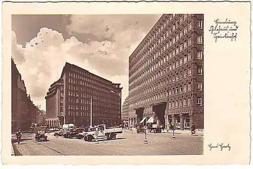 01020 Ak Hamburg Chilehaus mit Autos davor um 1940