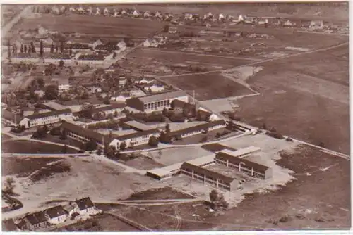 00651 Ak Luftaufnahme der Misburger Schulen um 1960