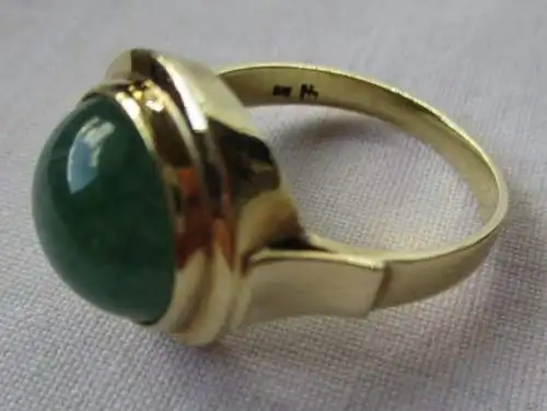 Charmante bague en or 585 avec élégante pierre verte (125785)