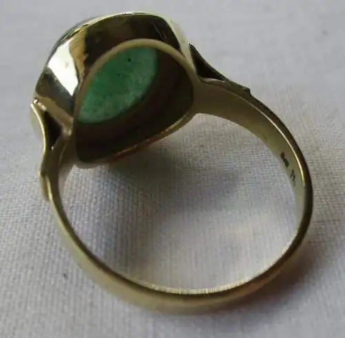 Charmante bague en or 585 avec élégante pierre verte (125785)