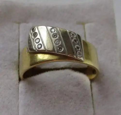 bague élégante en or 750 avec 12 petits diamants sur or blanc (108084)