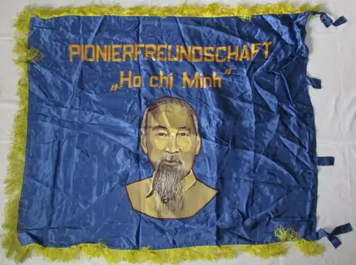 DDR rare drapeau ami pionnière 'Ho Chi Minh' (109293)