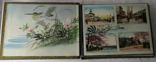 hochwertiges Postkartenalbum mit Deckelbild Japan mit 57 Karten um 1900 (144370)