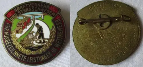 Médaille DDR pour d'excellents résultats dans le domaine du transport routier & (128580)