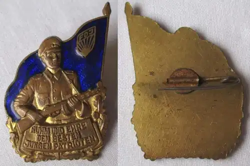 DDR insigne "Ruhm et honneur aux meilleurs jeunes patriotes" KVP 1953-1956 (13132)