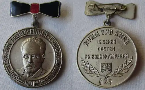 DDR Karl Liebknecht médaille Gloire & Honneur à notre meilleur combattant pour la paix (150471)