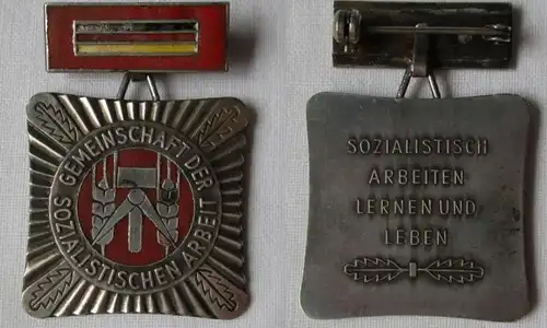 DDR insigne Ordre Communauté du Travail Socialiste dans l'Etui (114267)