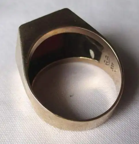auffälliger 333er Gold Ring Siegelring mit großem Achat? (112211)