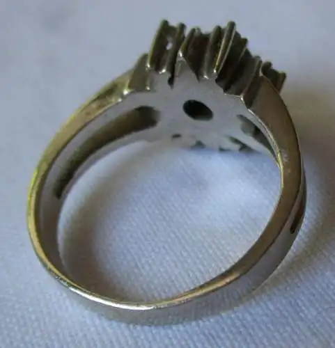 eleganter Damen Ring aus 585er Weißgold Sternform mit Edelsteinen (124178)