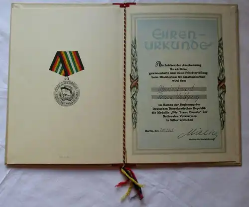 DDR NVA Médaille Pour Services Fidélités Argent Stasi + Certificat Mielke 1961 (123316)