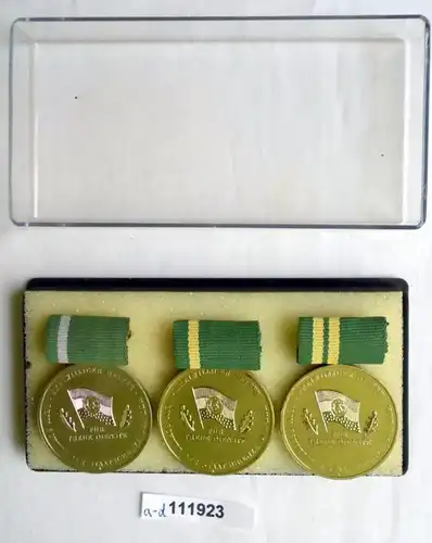 3x DDR Medaillen Schutz der Staatsgrenze für 15,25 & 30 Jahre im Etui (111923)