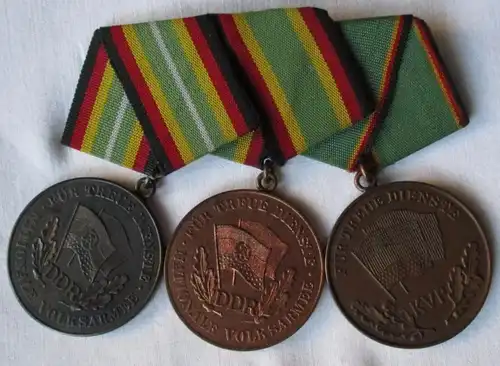 DDR 3 médaille de l'Ordre pour les services fidèles NVA KVP Police populaire (129090)