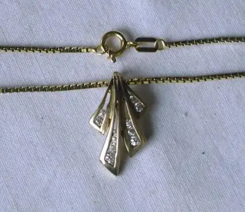 belle chaîne avec pendentif en or 333 avec pierres blanches (103935)