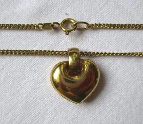 Chaîne charmante en or 333 avec pendentif en forme de cœur (121255)